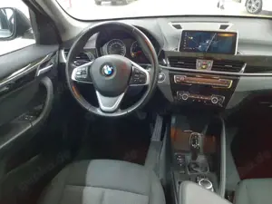 BMW X1 X1 sDrive18i Aut. Advantage Navi SHZ Bild 5