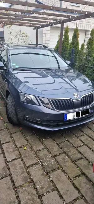 Skoda Octavia Skoda Octavia Combi 2.0 TDI Soleil Kam/Navi/ACC/SHZ
