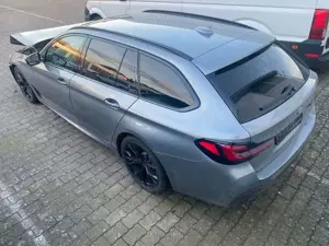 BMW 530 i xDrive M Sport 19"ALU HK Leder Navi AHK