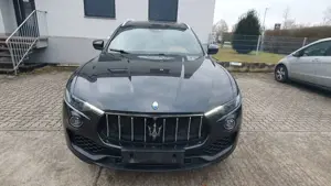 Maserati Levante Diesel,Kamera 360,Keyless, Luftfeder
