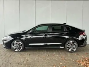 Hyundai i30 N-Line Fastback DCT 1.5 T-GDI mHev / Navi ACC S...
