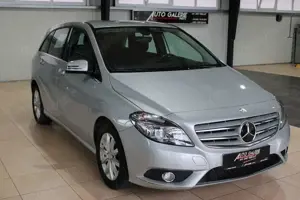 Mercedes-Benz B 200 *TÜV NEU*NAVi*SCHECKHEFT*PDC*SHZ*AHK*EU6