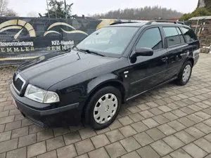 Skoda Octavia 1.6i Selection / AHK / TÜV 07/27