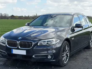 BMW 530 d xDrive Touring | Vollausstattung | AHKort-Aut.