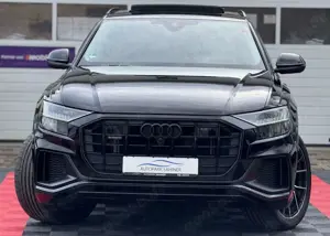 Audi Q8 55 TFSI QUATTRO S LINE*100% VOLL*1.HAND