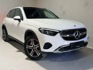 Mercedes-Benz GLC 300 e 4MATIC*Burmester*Panorama*AHK