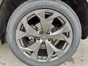 CUPRA Formentor 1.5 eTSI DSG AHK ACC LED Bild 2