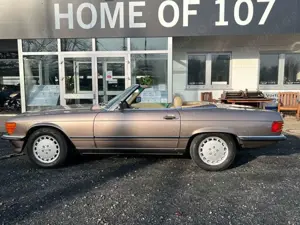 Mercedes-Benz SL 560 Impala / Beige