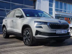 Skoda Karoq Tour*LED*PDC*SHZ*KEYLESS*AHK*