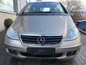 Mercedes-Benz A 150 3-Trg. **Autom.+Panorama+Temp.+Alu+Eu 4* Bild 2