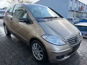 Mercedes-Benz A 150 3-Trg. **Autom.+Panorama+Temp.+Alu+Eu 4* Bild 3