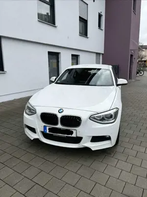BMW 118 118 d xDrive Rückfahrkamera, TÜV neu, Lenkrad Neu