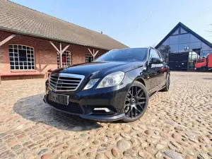 Mercedes-Benz E 350 E 350 CDI BlueEfficienc-4Matic-AMG Line/ Night Vision / Panorama
