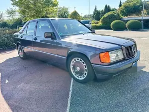 Mercedes-Benz 190 E190