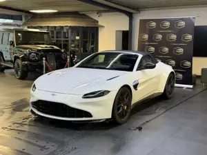 Aston Martin V8 Roadster