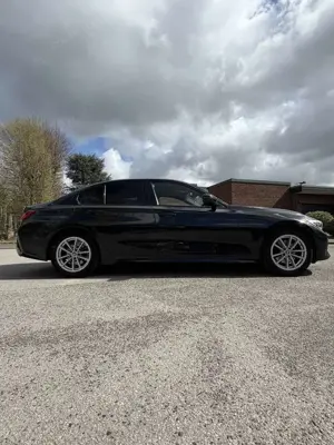 BMW 320 320d Aut. Sport Line Bild 3