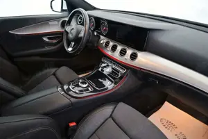 Mercedes-Benz E 220 d T T.Leder,Navi,LED,SD,Kamera,SH,PDC,SR+WR Bild 3