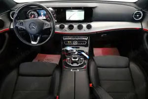 Mercedes-Benz E 220 d T T.Leder,Navi,LED,SD,Kamera,SH,PDC,SR+WR Bild 4