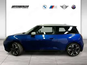 MINI Cooper SE Favoured Trim XL Paket HuD Pano harman ACC Bild 3