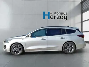 Ford Focus Turnier 1.0 EcoBoost Hybrid Aut. ST-LINE X Bild 2