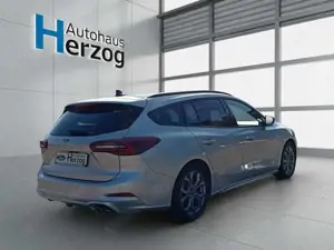 Ford Focus Turnier 1.0 EcoBoost Hybrid Aut. ST-LINE X Bild 5