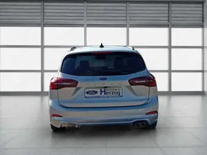 Ford Focus Turnier 1.0 EcoBoost Hybrid Aut. ST-LINE X Bild 4