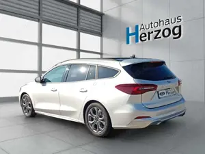 Ford Focus Turnier 1.0 EcoBoost Hybrid Aut. ST-LINE X Bild 3