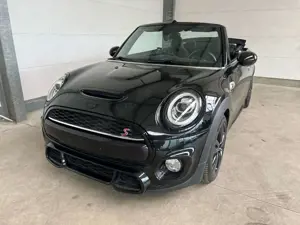 MINI Cooper S Cabrio JCW-Kit+Excitement+Sport-Aut+LED Bild 2