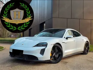 Porsche Taycan Turbo S Carbon Bose Chrono