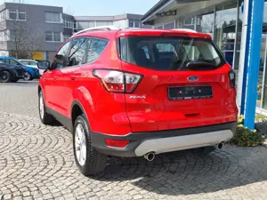 Ford Kuga Titanium Navi Winterpaket Parkassistent Bild 4