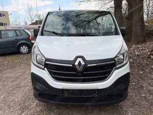 Renault Trafic Kasten L2H1 3,0t Komfort EURO 6 PDC Klima Bild 2