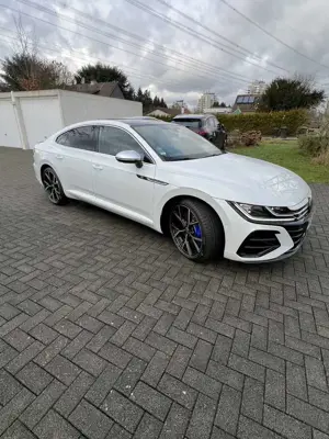 Volkswagen Arteon R 4Motion