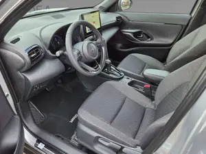 Toyota Yaris Cross 1.5 E FWD GR Sport ACC+LED+Navi+SHZ Bild 5