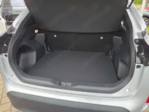 Toyota Yaris Cross 1.5 E FWD GR Sport ACC+LED+Navi+SHZ Bild 4