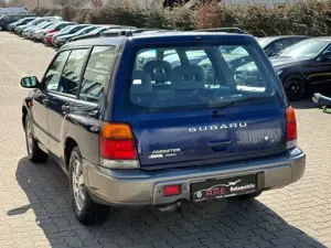 Subaru Forester 2.0  20th Anniversary 4x4 TÜV NEU AUTOM Bild 4