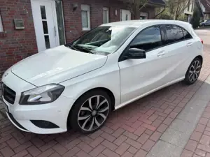 Mercedes-Benz A 180 (BlueEFFICIENCY)