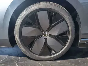 Volkswagen Passat R-Line 2,0 l TDI AHK+KAMERA+NAVI+LED+ACC+ Bild 5