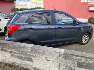 Ford Ka/Ka+ 1,2l 63kW Cool  Connect-5-türig-TÜV-NEU- Bild 2