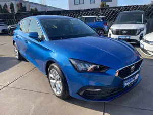 SEAT Leon Style/Kima/Navi CarPlay/Kamera/SitzHei/LED