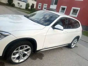 BMW X1 xDrive20i Aut. Bild 3