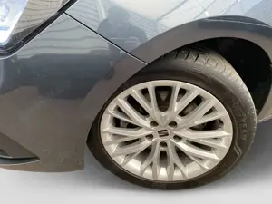 SEAT Leon Sportstourer 1.4e-HYBRID DSG Xcellence AHK Bild 5