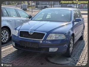 Skoda Octavia Combi Ambiente AHK. PDC. TEMPOMAT. DSG