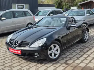 Mercedes-Benz SLK 200 K Roadster Aut*AIRSCRAF*1.HAND*XENON*NAV