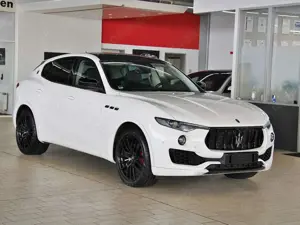 Maserati Levante LEVANTE D Q4 *KAMERA*SPUR*SKYHOOK*LUFT*21 Bild 3