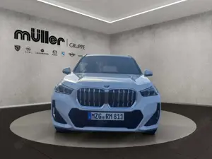 BMW X1 sDrive18d M SPORT LED RÜCKFAHR SHZ DAB Bild 2