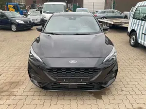 Ford Focus Lim. ST-Line X *TÜV NEU* Bild 3