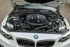 BMW 240 Bild 5