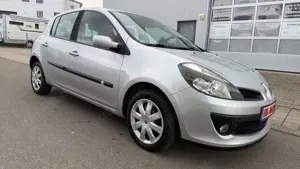 Renault Clio Bild 2