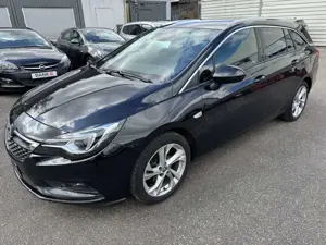 Opel Astra Dynamic. Rükfahrkamera