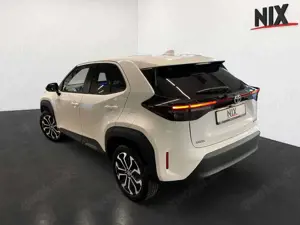 Toyota Yaris Cross 1.5 Hybrid Team D SHZ PDC KLIMA Bild 2